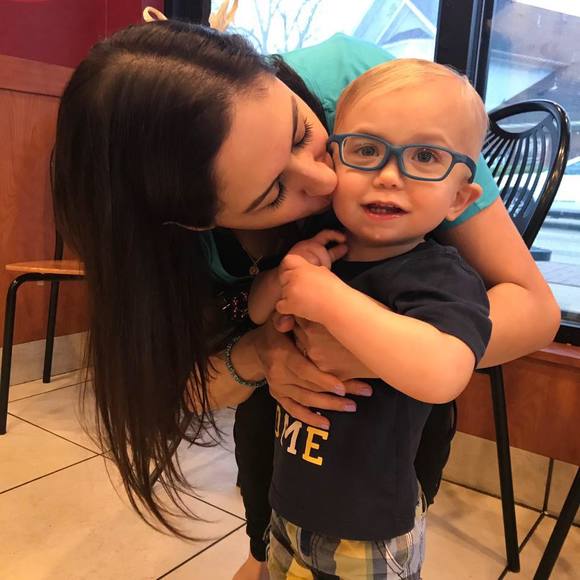 Meet your Posher, Razia - Picture 1 of 1